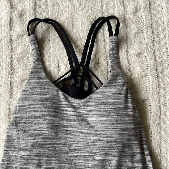 Lululemon Wild Tank Heathered grey Black size 2 - Picture 5 of 11